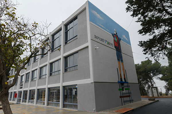 На снимках: Центр наследия ЕНФ-ККЛ в г. Ноф а-Галиль, фото: Ави Хаюн, архив фотодокументов ЕНФ-ККЛ