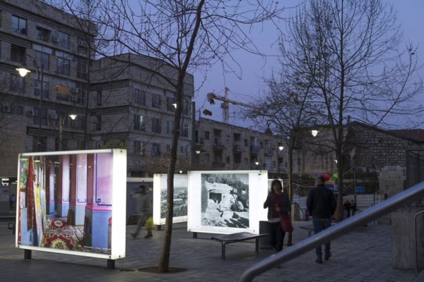 Фотовыставка "За стеклом" в Центре для посетителей в Иерусалимском лесу